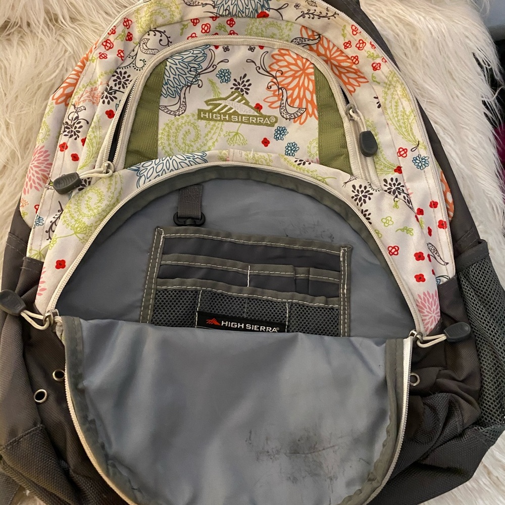 Backpack - Picture 3 of 3